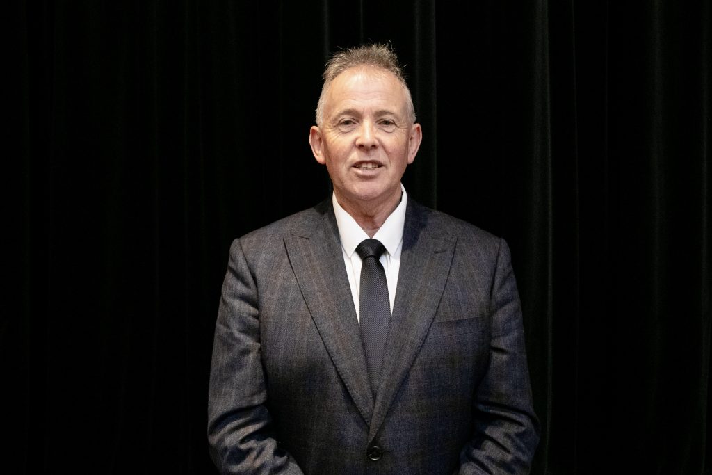 Max Brough without chains